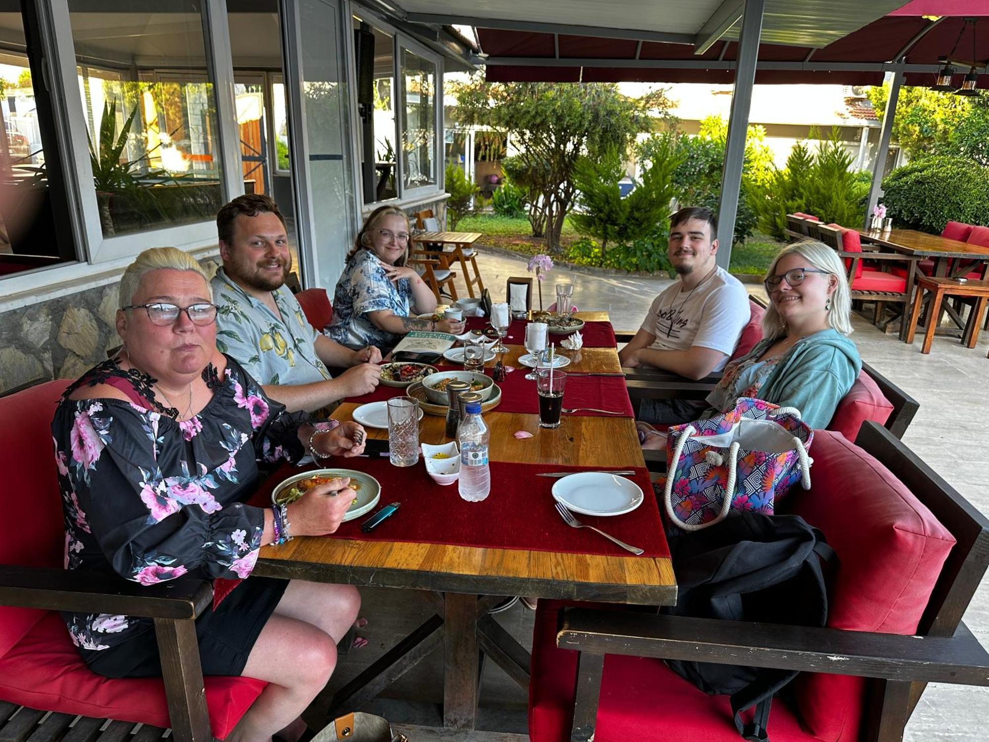 Carmina Hotel Ovacık Zewnętrze zdjęcie